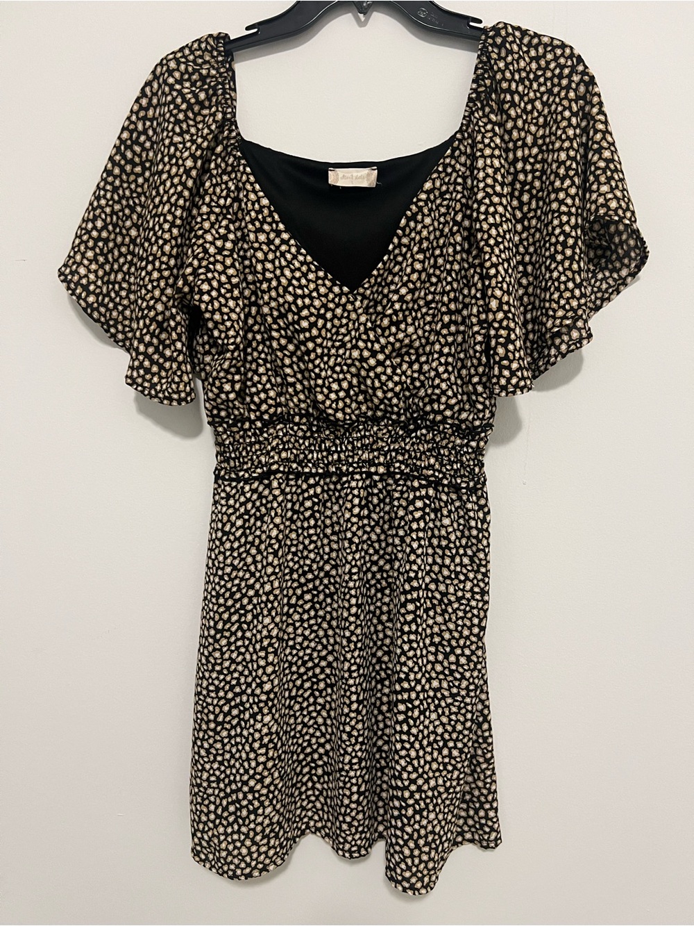 Alter’d State Black and Cream Printed Short Dress with Flutter Sleeves Size L